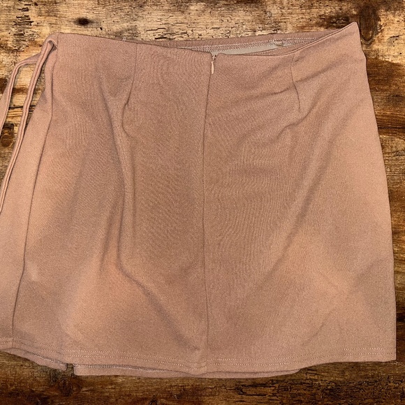 brwon skirt - Picture 2 of 3